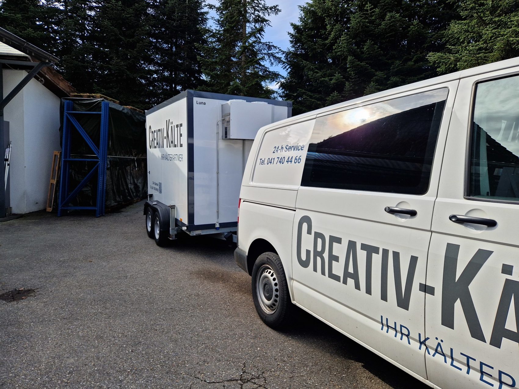 Servicebus mit Kühlanhänger von Creativ-Kälte